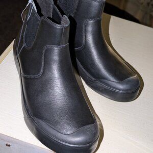 Black Keen Women's Elena Chelsea Leather Boot - Waterproof - Black - Size 8.5